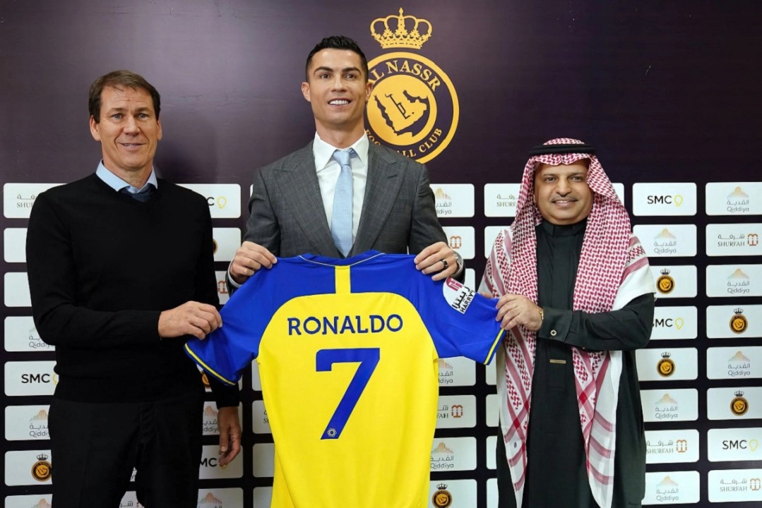 Ronaldo's Regal Reign: Al-Nassr's Rise to Fame with the Portuguese Phenomenon! Ronaldo's Regal Reign: Al-Nassr's Rise to Fame with the Portuguese Phenomenon!